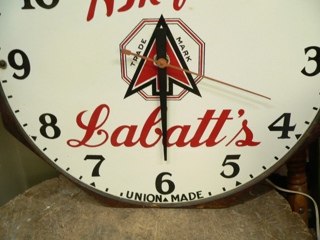 très belle horloge labatt's très rare # 11512 dans Art et objets de collection  à Lanaudière - Image 3