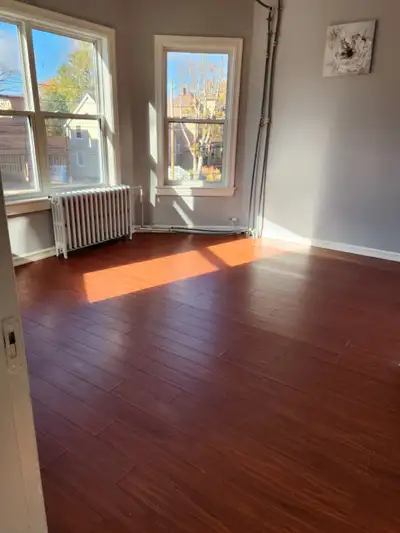 Bright studio apartment available in a quiet, well-maintained building. Perfect for a student or pro...