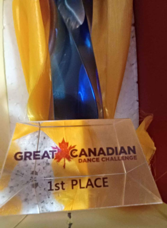 Glass/crystal great Canadian dance challenge trophy in Penticton in Arts & Collectibles in Penticton