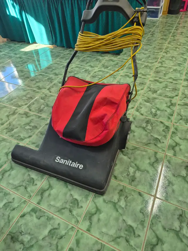 Sanitaire Vacuum cleaner