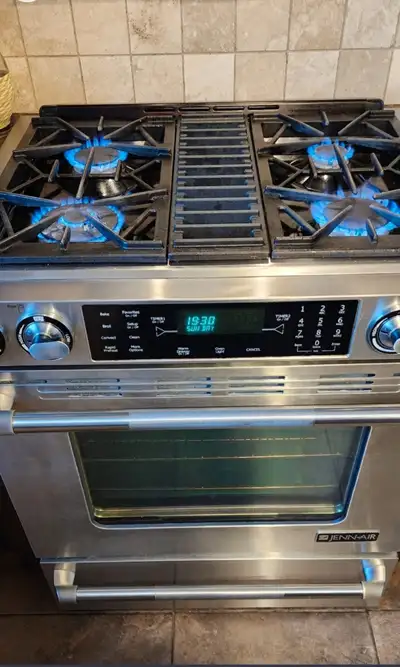 Jenn-Air Gas Slide-In Range Pro-Style, View more