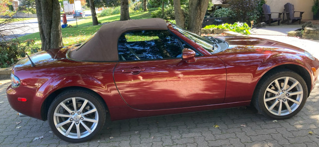 Mazda MX5 GT 2006 dans Autos et camions  à Longueuil/Rive Sud