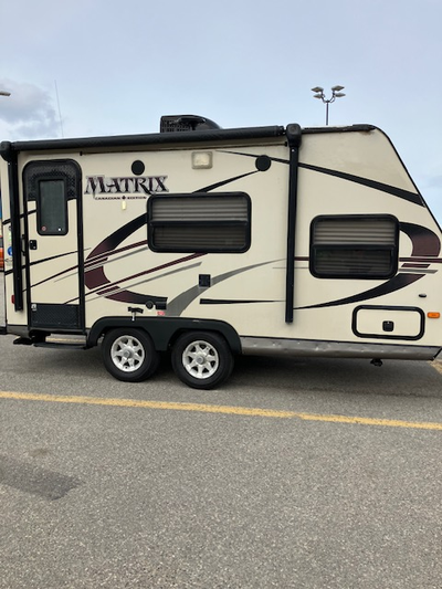 Full Package! 2017 Gulfstream (Canadian Edition) MatrixM718FB Trailer. Well taken care of dual axle...