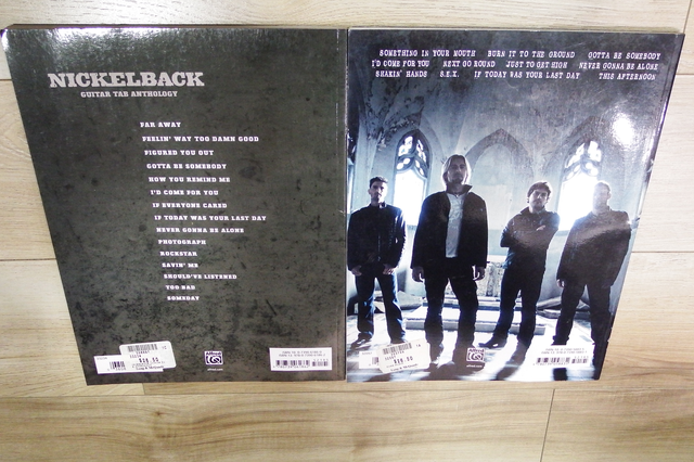 Guitar Tab Édition Nickelback Anthology & Dark Horse in Guitars in Sherbrooke - Image 5