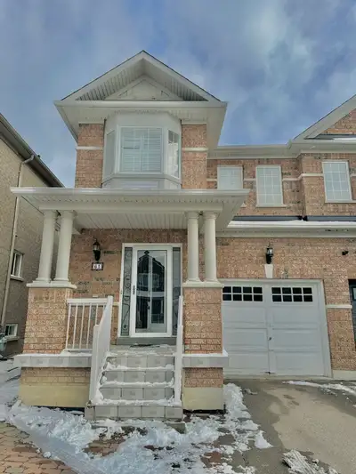 Private Studio Basement for rent in Vaughan! Available from June 1 , 2026 This cozy and private stud...