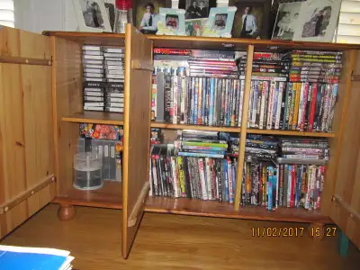 Up for sale is a 400 piece lot of DVD and VHS movies. Part of an estate sale their is a wide variety...