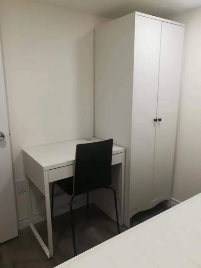 Bloor, @ Ossington TTC, Private Basement room rental-2Min to TTC