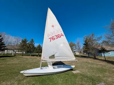 1979 Laser dinghy with full size sail, ILCA7. Includes sail, mast, boom, boom vang, mainsheet, trave...