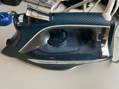 Rowenta Acess steam siron 1725W Blue, View more