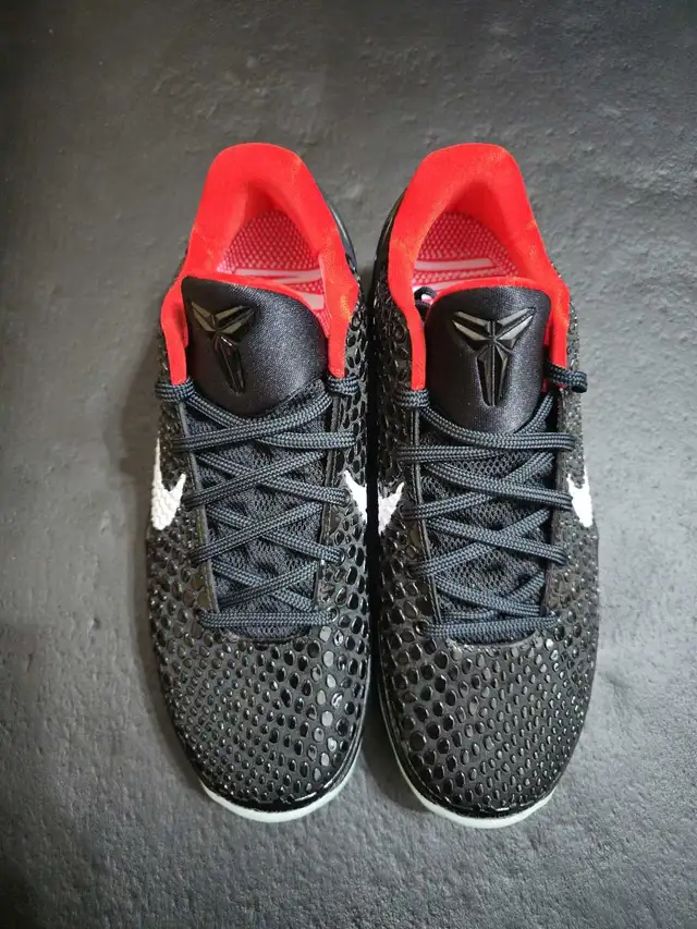 Kobe 6 Solar Red size 8 in Men's Shoes in Mississauga / Peel Region - Image 3