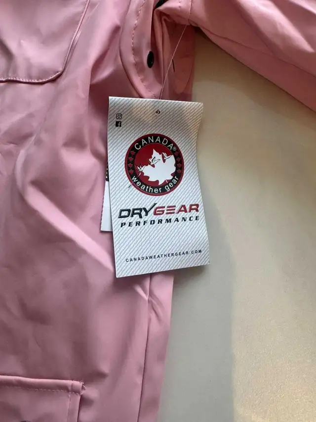 Canada Weather Gear Rain Jacket In Pink in Kids & Youth in Ottawa - Image 5