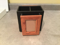 Rotating Note and Pen Holder with Built in Picture Frame