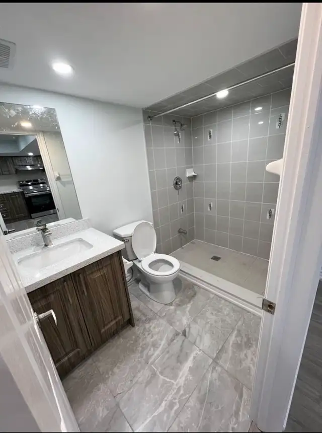 1 Bedroom basement apartment in Long Term Rentals in Oshawa / Durham Region - Image 4