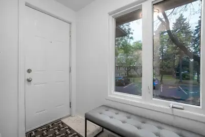 Fully FURNISHED 2‑Bed, 1.5‑Bath Townhome for Rent in ORLEANS