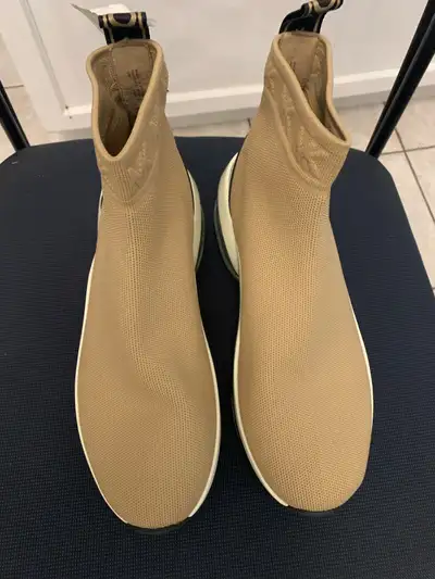 Michael Kors boots size 10 new $38, View more