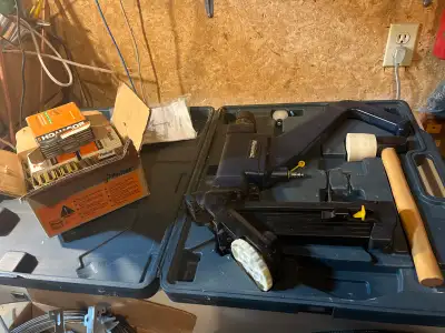 Mastercraft floor stapler/nailer plus ~5000 staples, View more