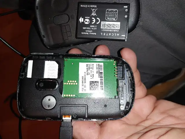 ALCATEL ONE TOUCH 356 cell phone in Cell Phones in Mississauga / Peel Region - Image 6