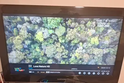 Samsung TV LN32A550P3FXZC, View more