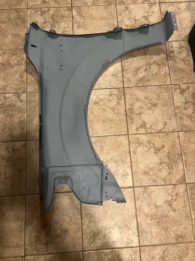 Selling a right front fender for a 2016 to 2020 F150 bran new neve used . Asking 400$ or make us an...