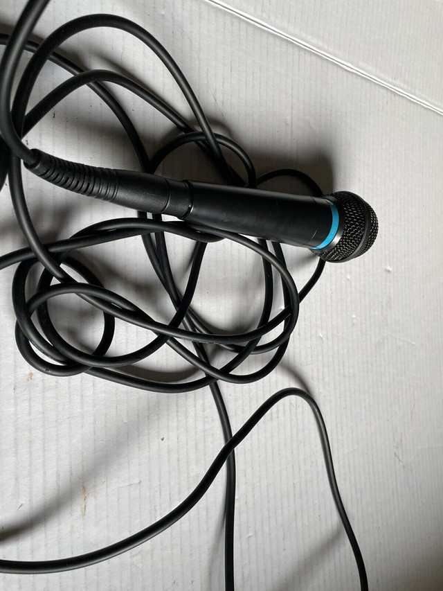 Karaoke Microphone (10 ft Cable)  in Other in Mississauga / Peel Region