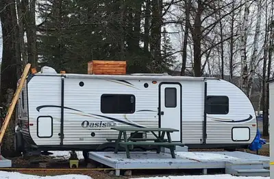 À vendre – Roulotte Shasta Oasis 23 pi (2013) Très propre, idéale pour famille ou couple. Couchages...