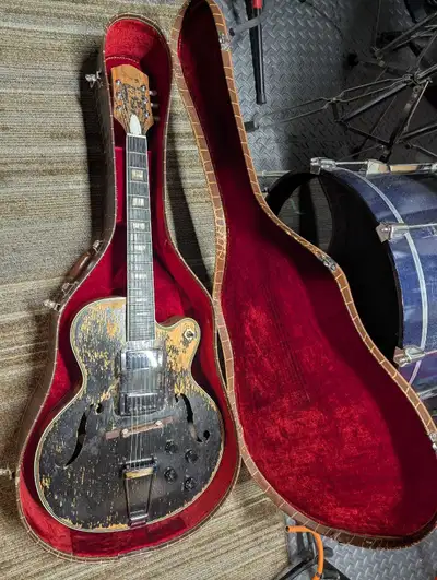 Vintage Rare 1950s USA Silvertone 1385 Relic'd Jazz Box+ChipCase, View more