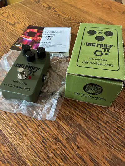Pédale de guitare réissue Electro Harmonix Green Russian BigMuff, View more