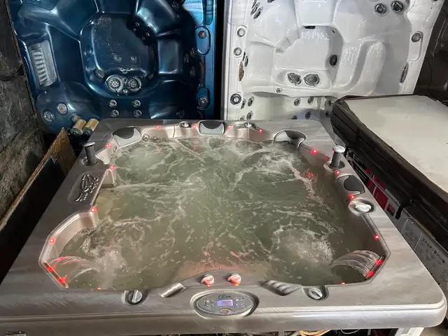 2014 Elite Spa HotTub 63782599450499122