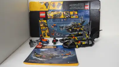 Lego Batman superheroes The Batboat Harbor Pursuit - Rare Mini Figure Deathstroke -