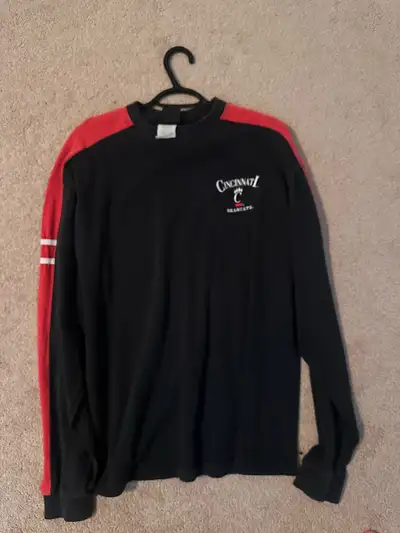 Cincinnati Bearcats L, View more