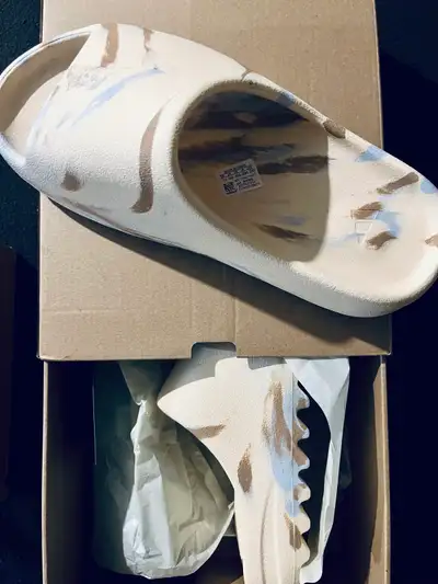 Yeezy Slide GW1932 “Bone” – Taille 11 US, View more