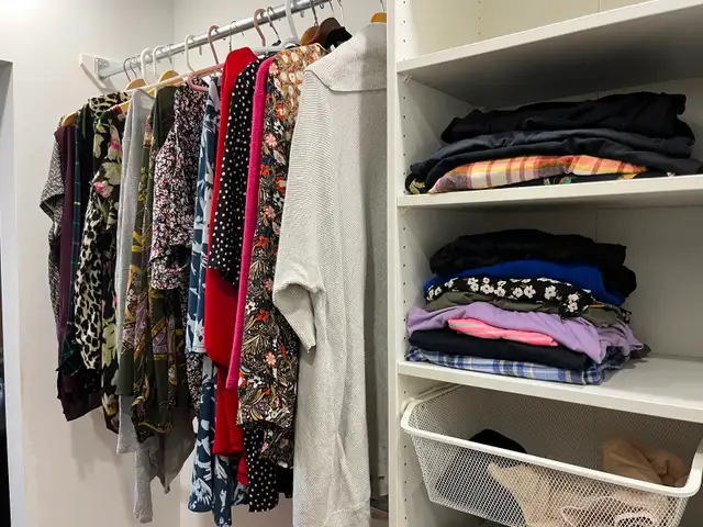 Barrhaven ESTATE Sale in Garage Sales in Ottawa - Image 9