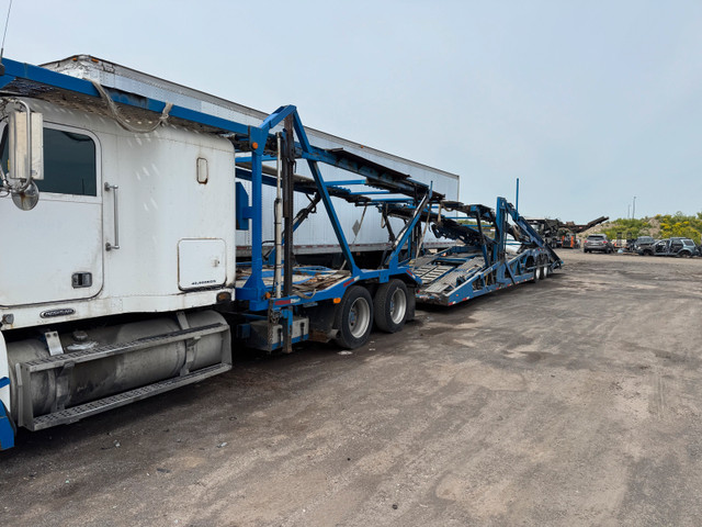 Car carrier in Cars & Trucks in Hamilton - Image 2