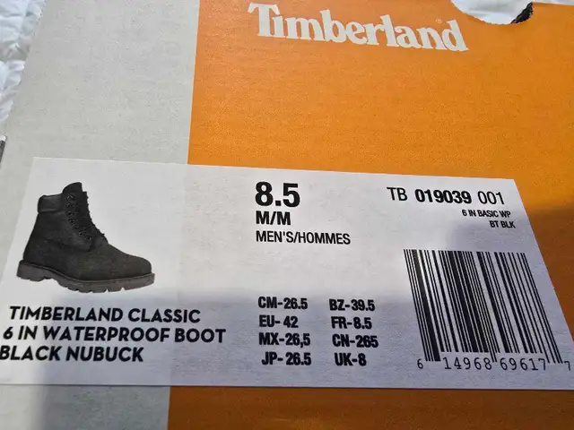 New Black Timberland Boots 8.5 Mens in Men's Shoes in Markham / York Region - Image 4