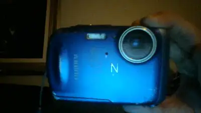 FUji freezeproof WP Z33 weatherpfoof pocket zoom camera trade4 camera w 14-42 or 18-50 approx lens S...