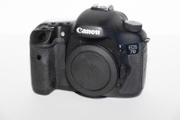 Canon DSLR EOS 7D avec 3 objectifs et accessoires