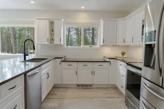 House for Sale - Koocanusa Lake, East Kootenay, B.C. in Houses for Sale in Cranbrook - Image 3