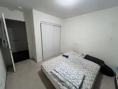 Room available for a girl in sharing for rent in a 4 bedroom townhouse in Doon South, Kitchener. Clo...