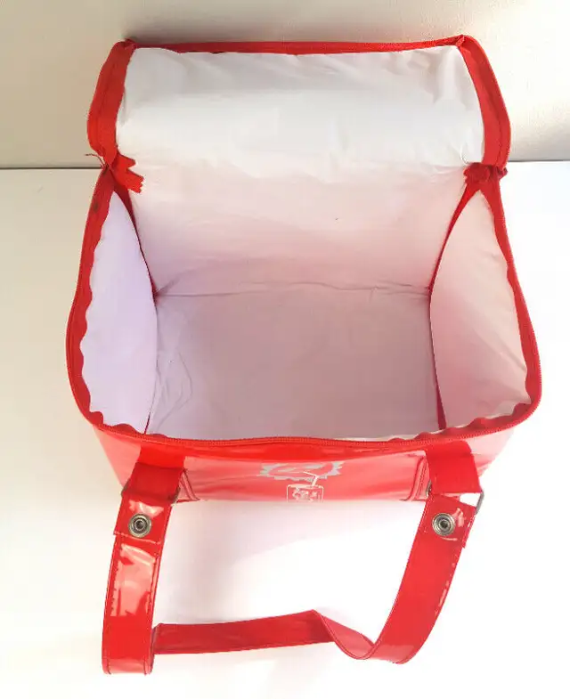 Coca-Cola Soft Cooler for Lunch or Drinks in Arts & Collectibles in City of Toronto - Image 4