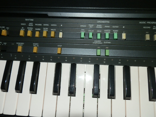 Yamaha PortaSound Electronic Keyboard 49 Key Electric Piano Pcs- in Pianos & Keyboards in Dartmouth - Image 4