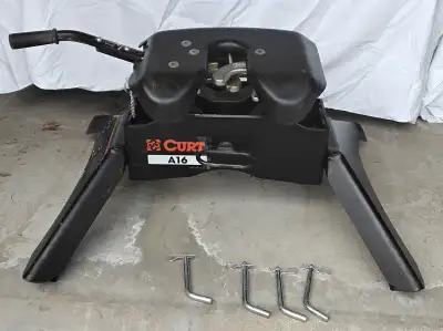 Curt 5th wheel hitch rated to 16000 pounds. Good condition. Pins included. Rails are not included. P...