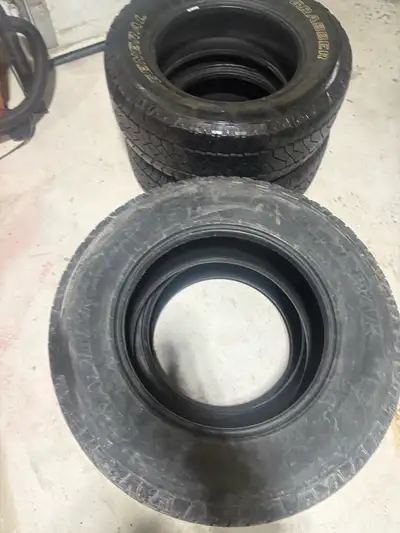 General grabber: 275/65/R18 4 tires, good tread and I can negotiate tread if your a serious buyer Du...