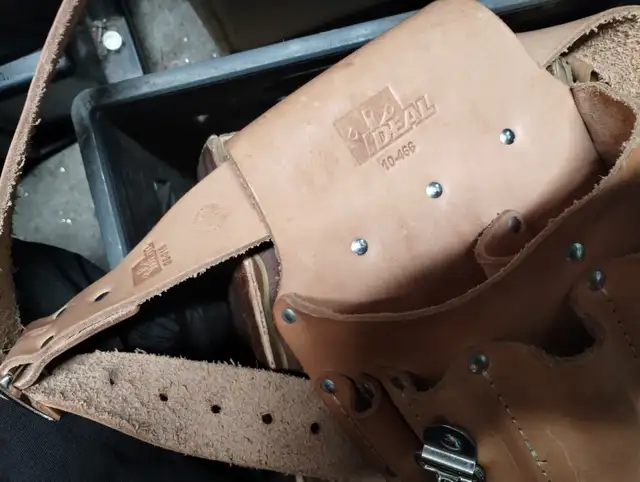 IDEAL Industries 10-466 Electrician's Tool Pouch NEW! in Hand Tools in City of Toronto - Image 3