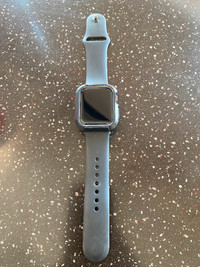 Apple Watch Series 4 - 40mm & cable charger