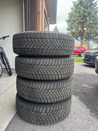 Selling a set of Motomaster Winter Edge II tires on rims. They have been used for 1 winter but are n...