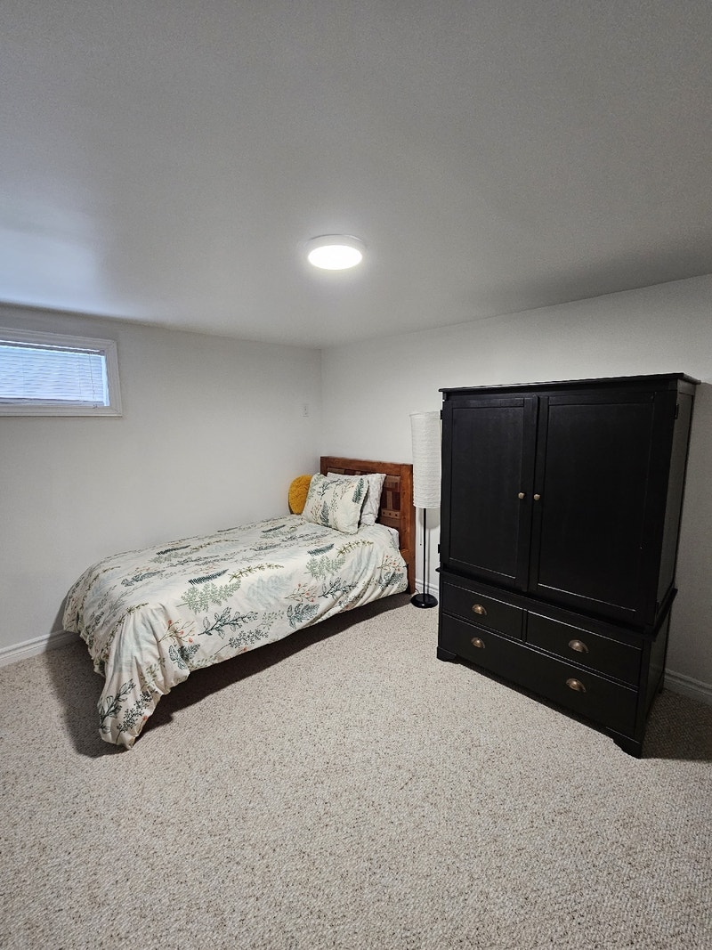 Room for rent Southend detached home Students only Room Rentals