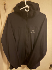 Arc’teryx lightweight jacket 