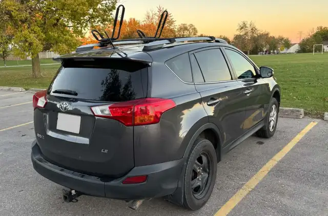 Toyota RAV4 clean ONE FAMILY owned, very clean with extras