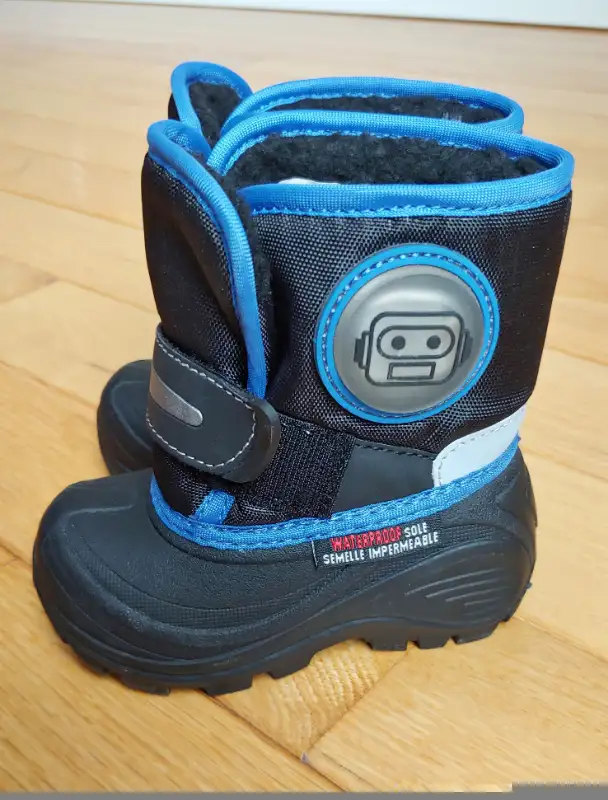 Children's Winter Snow Boots Size 5 Toddler Boy's Waterproof in Clothing - 5T in Oshawa / Durham Region - Image 6
