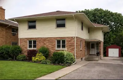 PLEASE PROVIDE A DETAILED RESPONSE! Large 2 Bedroom Apartment, lower unit – 10 Min Walk to Western U...